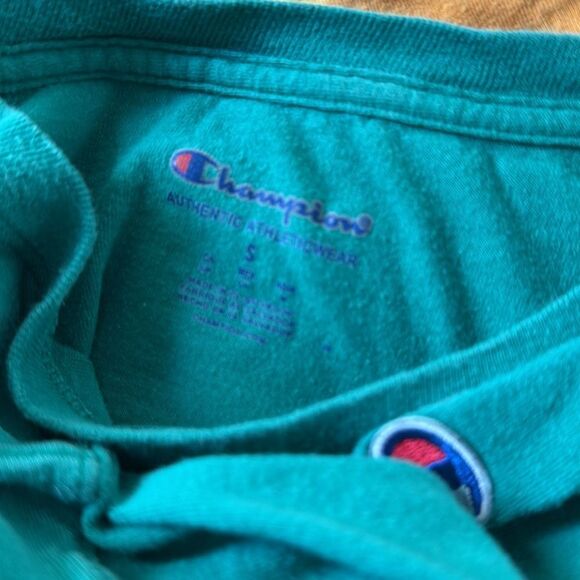 Champion lot of 3 tshirts. Size small. Embroidered logo. - Picture 8 of 8